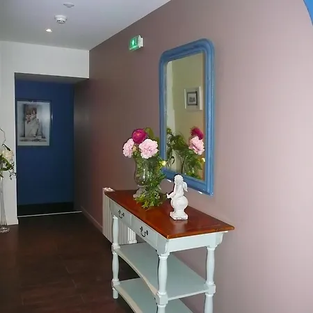 圣欧班酒店 酒店 彻尔维尔