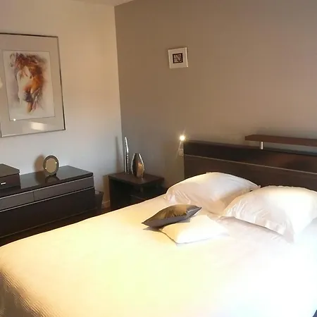 圣欧班酒店 彻尔维尔